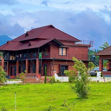 Misty Valley Resort Varagampadi Zewnętrze zdjęcie