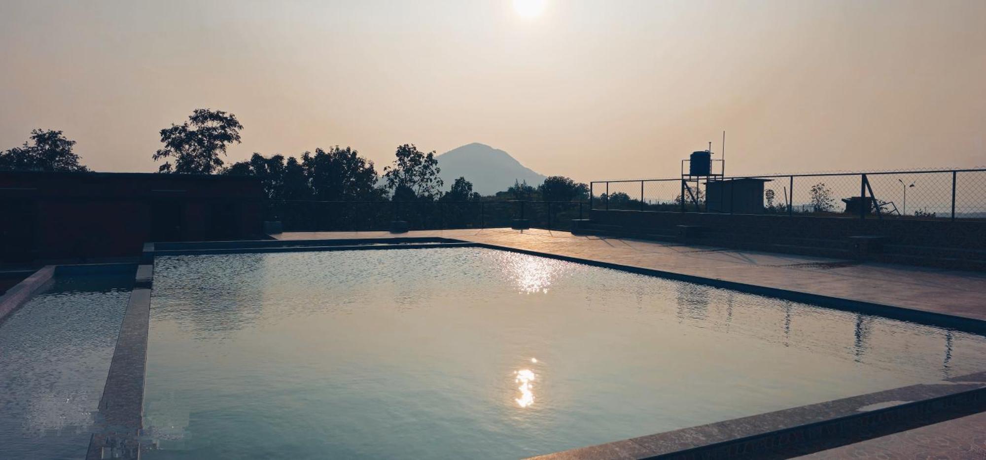 Misty Valley Resort Varagampadi Zewnętrze zdjęcie