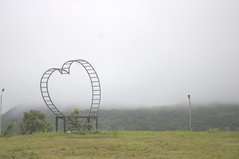 Misty Valley Resort Varagampadi Zewnętrze zdjęcie